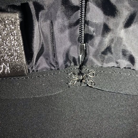 Kasper Essential Wardrobe Black Skirt, Size 10 - Picture 7 of 11